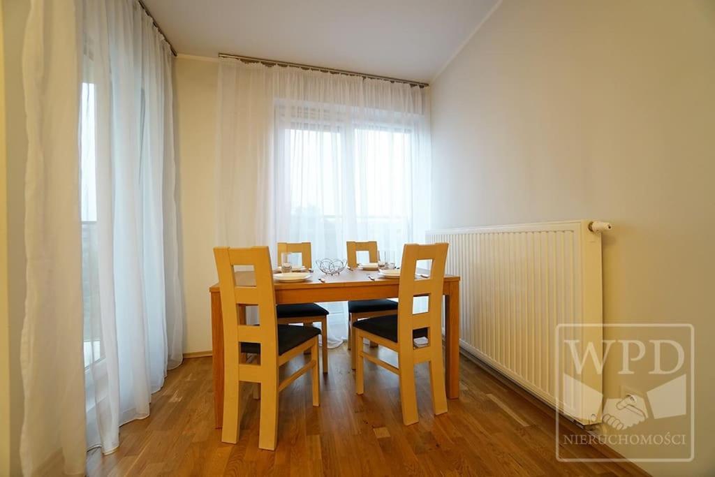 Modern Apartment-City Center-New Building-Garage Wroclaw Bagian luar foto